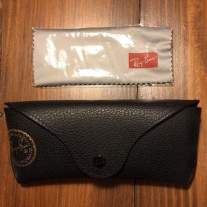Ray-Ban Sunglasses Case Black and Cleaning Cloth